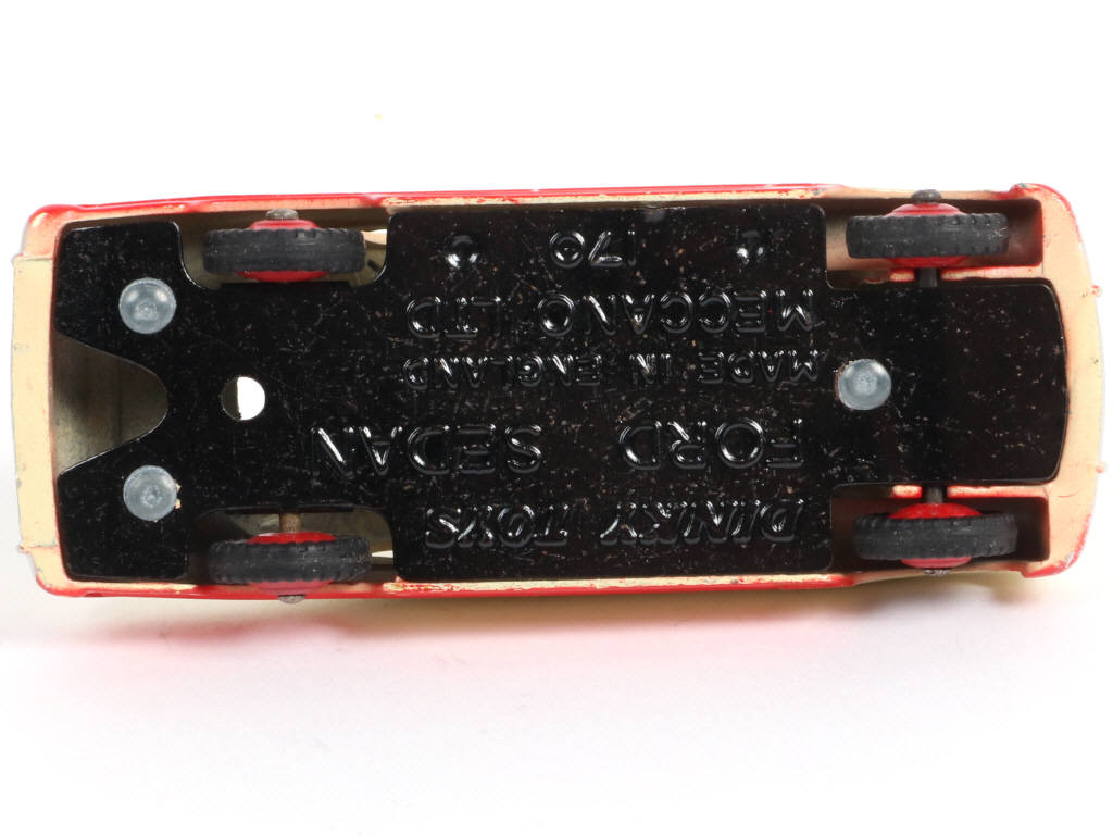 Lot 120 - DINKY TOYS (GB) (1)