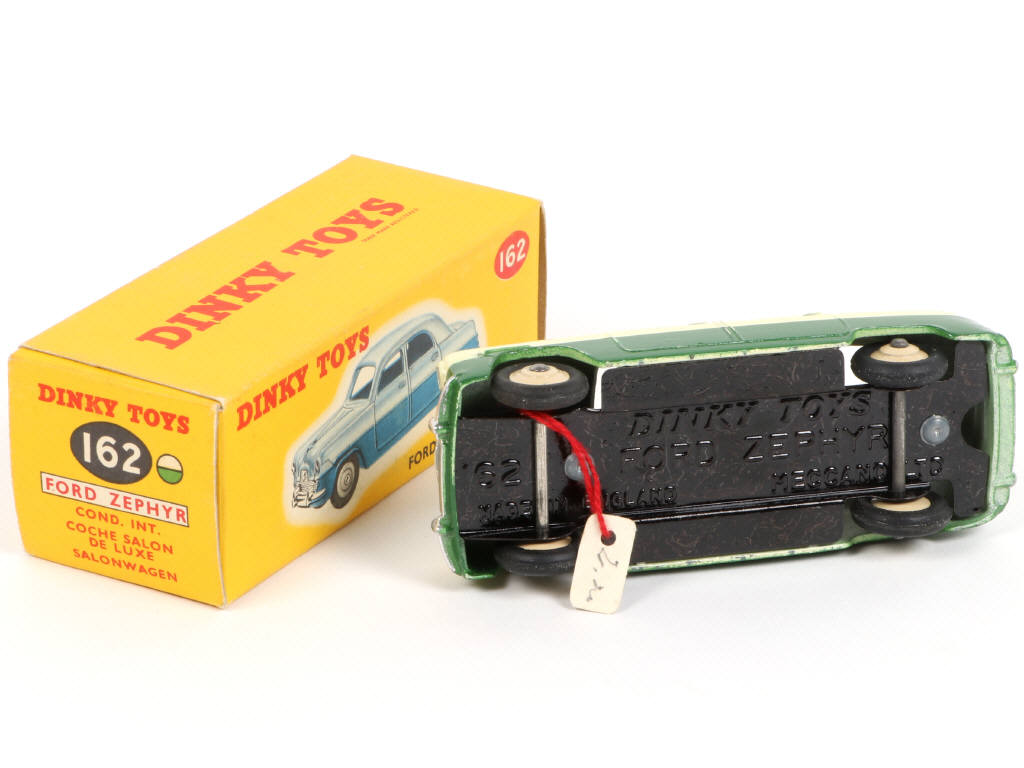 Lot 161 - DINKY TOYS (GB) (1)
