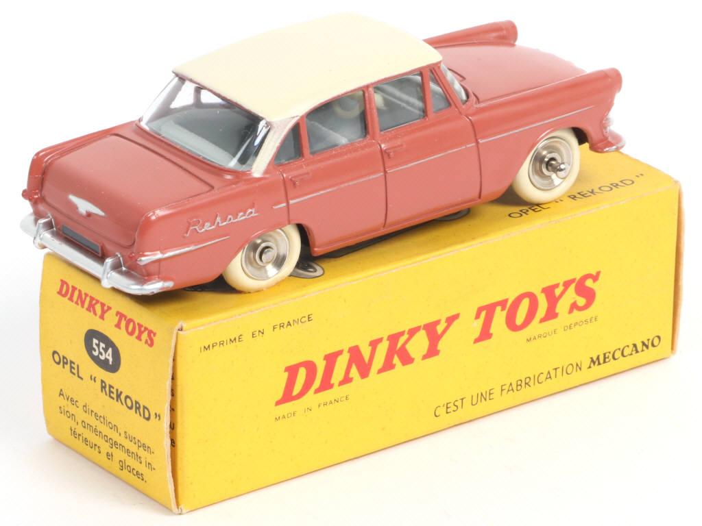 Lot 405 - DINKY TOYS (FRANCE) (1)