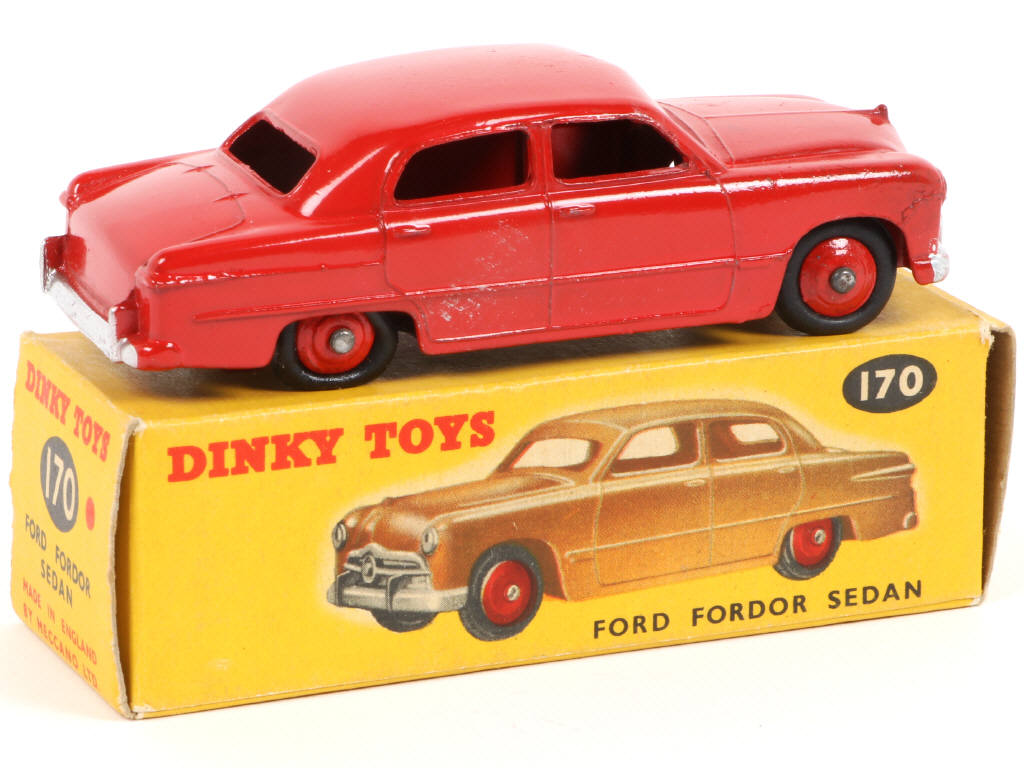 Lot 160 - DINKY TOYS (GB) (1)