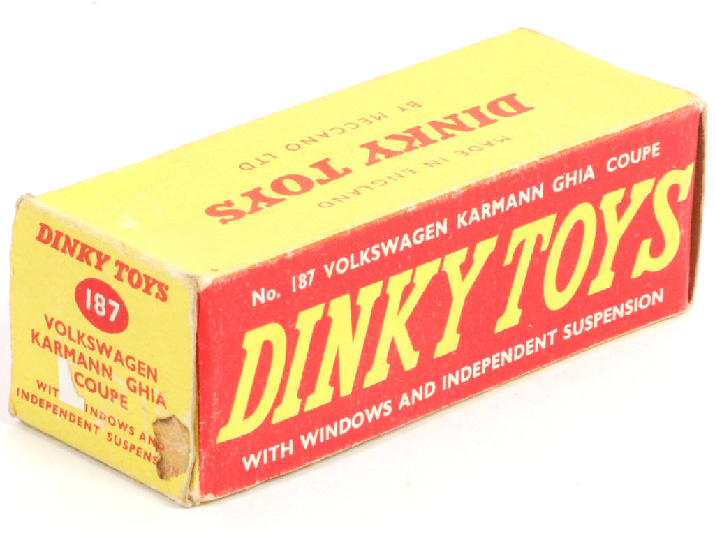 Lot 122 - DINKY TOYS (GB) (1)