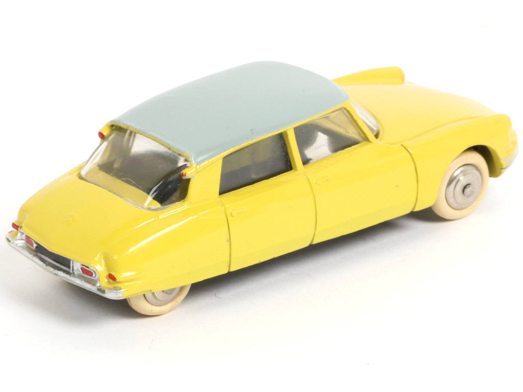 Lot 294 - DINKY TOYS (FRANCE) (1)