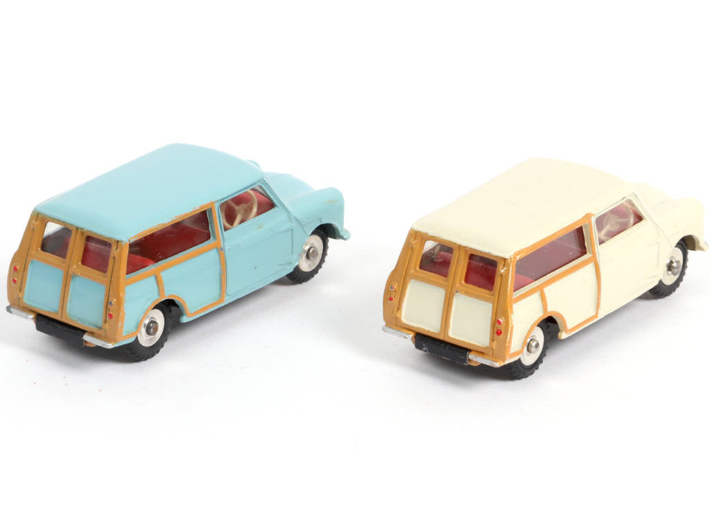 Lot 261 - DINKY TOYS (GB) (2)