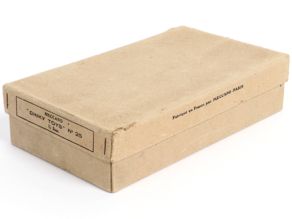 Lot 274 - DINKY TOYS (FRANCE) (1)