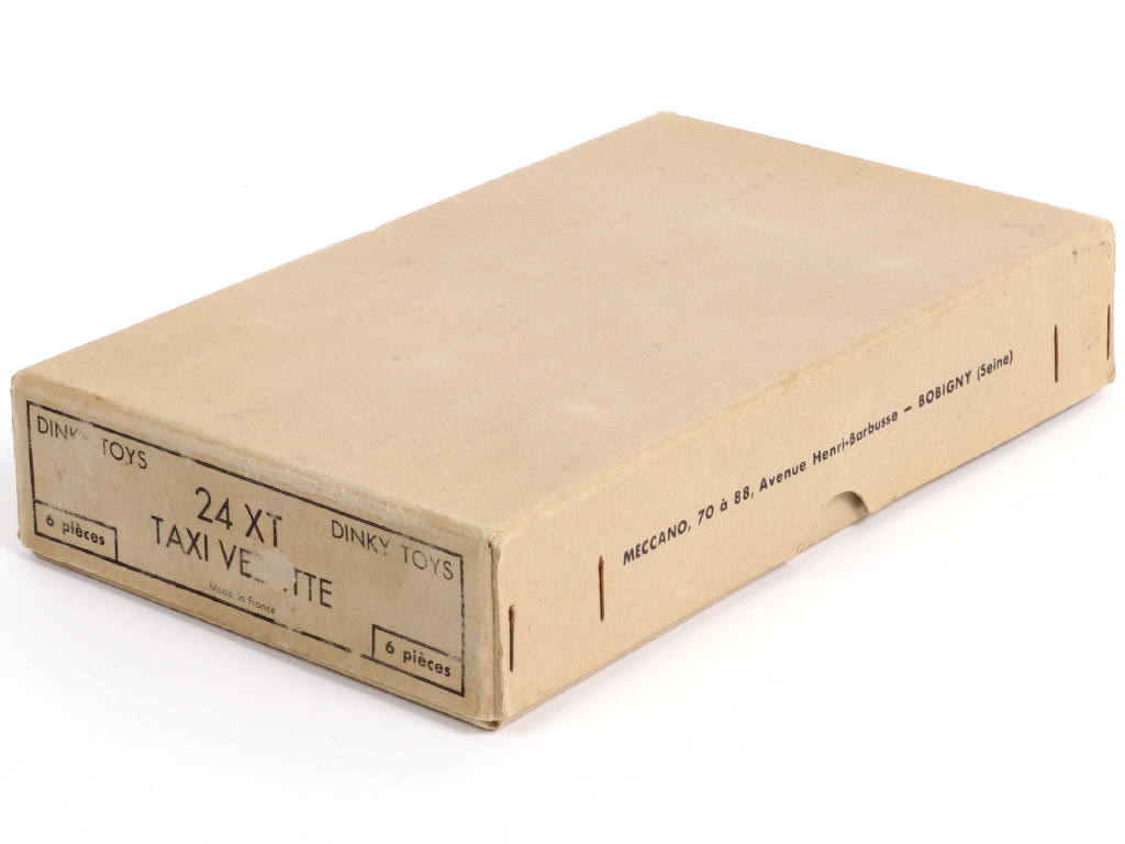 Lot 272 - DINKY TOYS (FRANCE) (1)