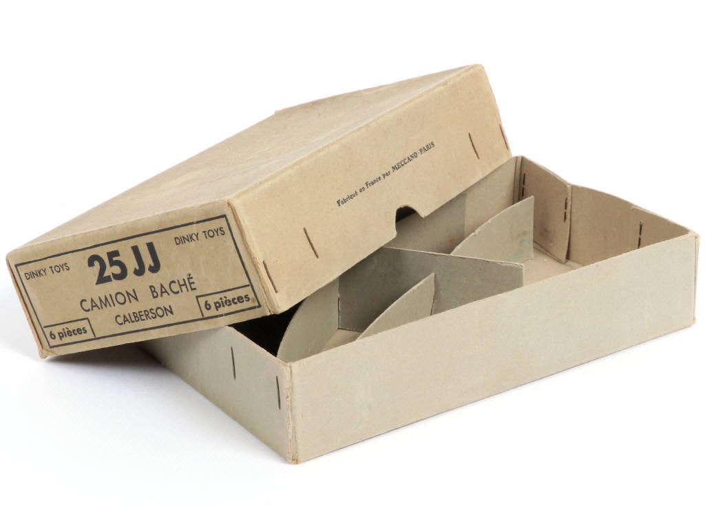 Lot 275 - DINKY TOYS (FRANCE) (1)