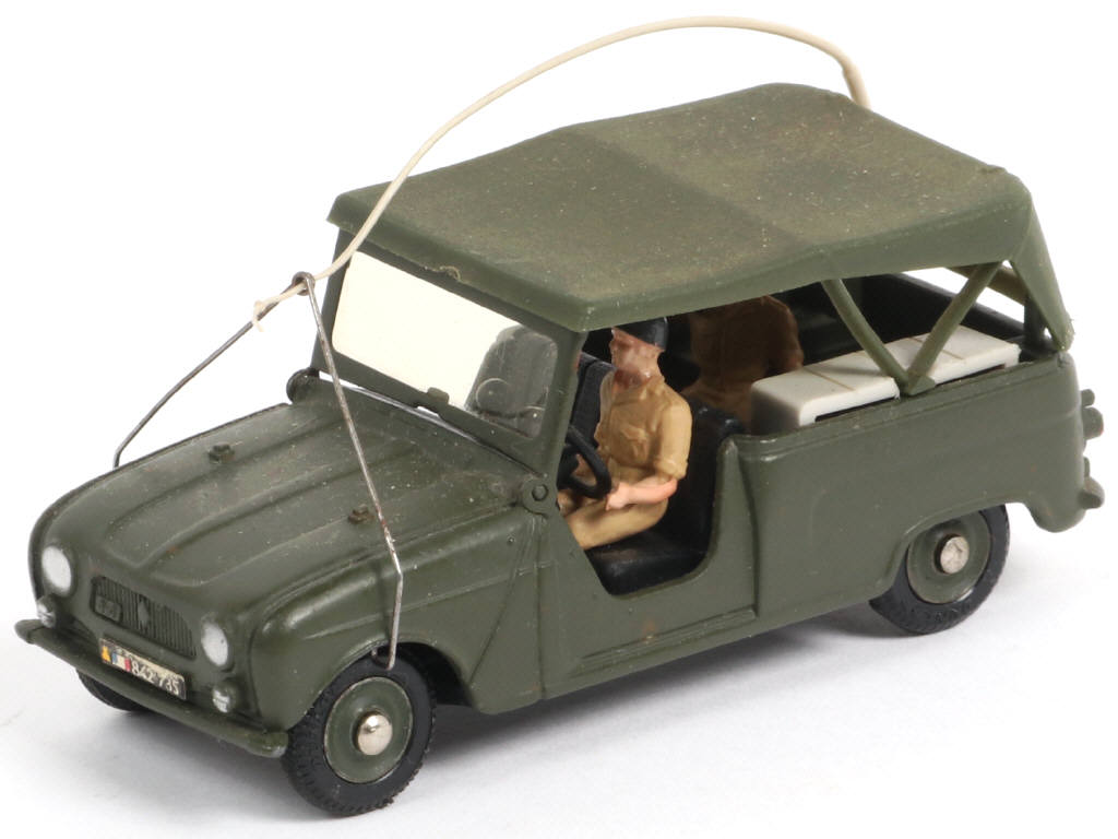 Lot 320 - DINKY TOYS (FRANCE) (1)