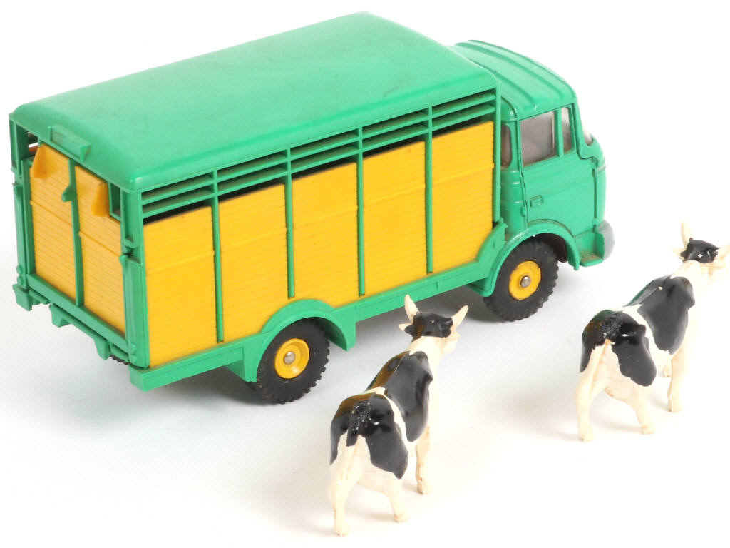 Lot 344 - DINKY TOYS (FRANCE) (1)