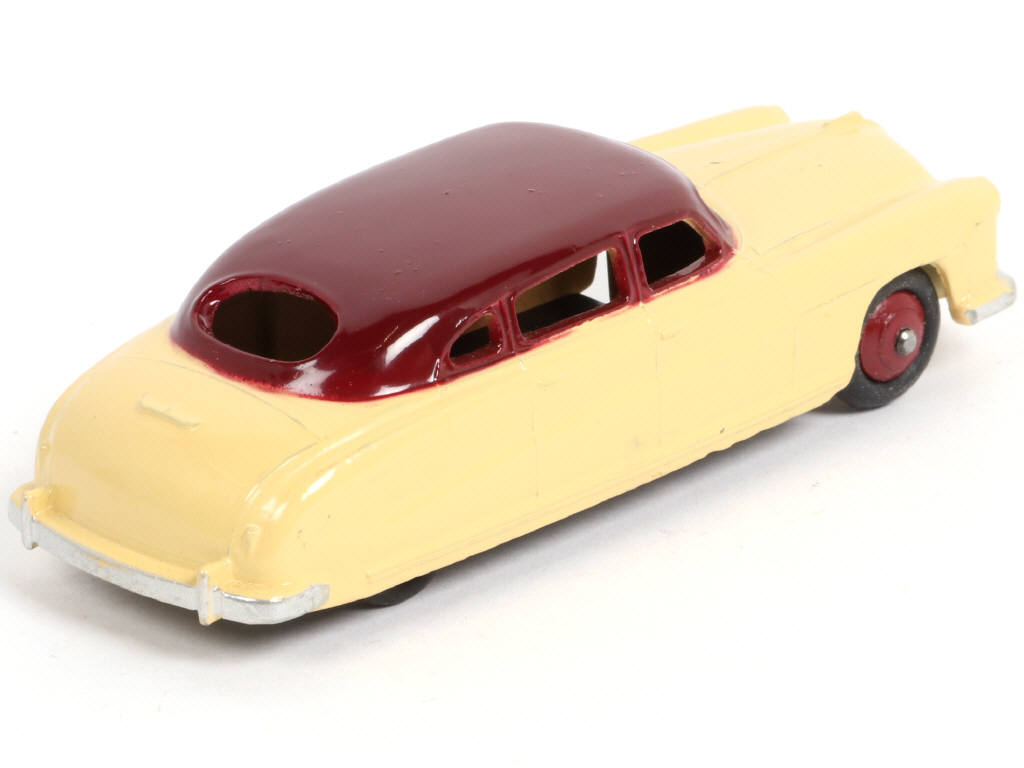 Lot 115 - DINKY TOYS (GB) (1)