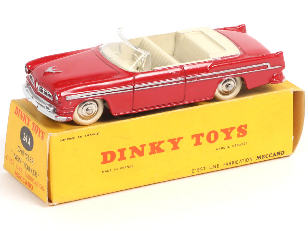 Lot 353 - DINKY TOYS (FRANCE) (1)