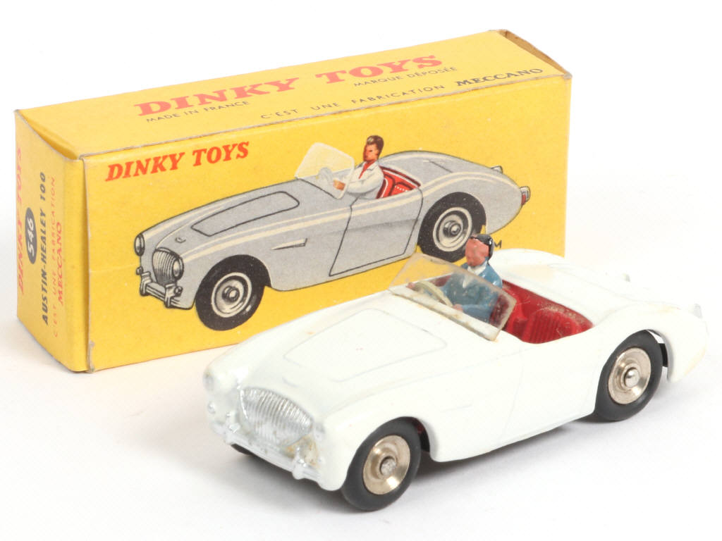 Lot 392 - DINKY TOYS (FRANCE) (1)