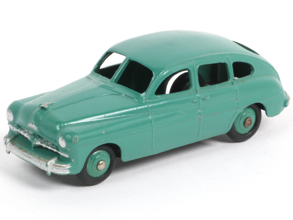 Lot 300 - DINKY TOYS (FRANCE) (1)