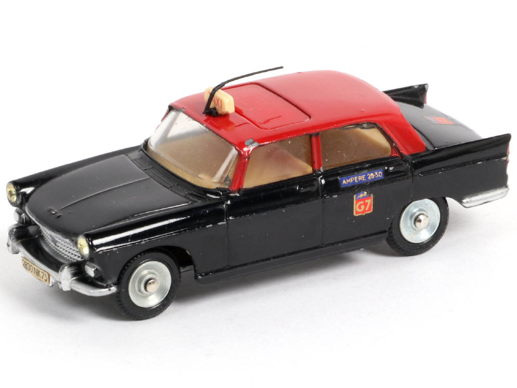 Lot 316 - DINKY TOYS (FRANCE) (1)