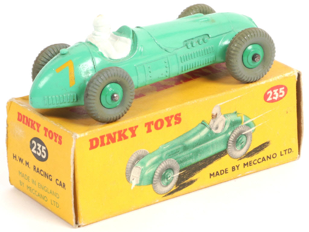 Lot 141 - DINKY TOYS (GB) (1)