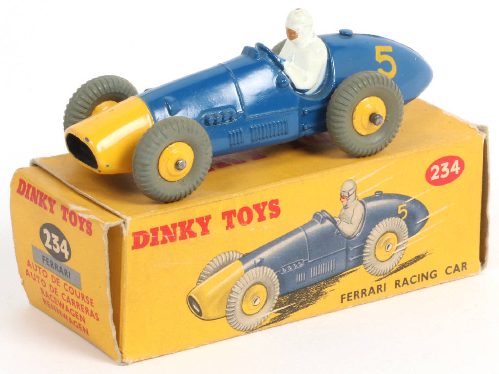 Lot 139 - DINKY TOYS (GB) (1)