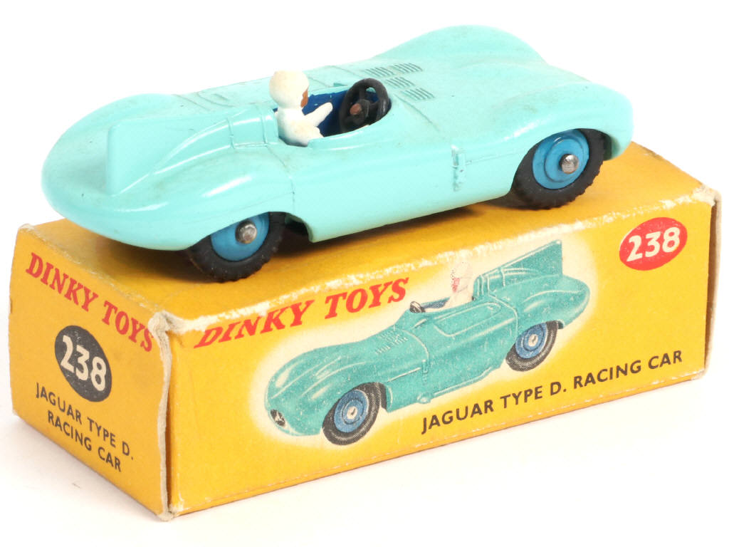 Lot 146 - DINKY TOYS (GB) (1)