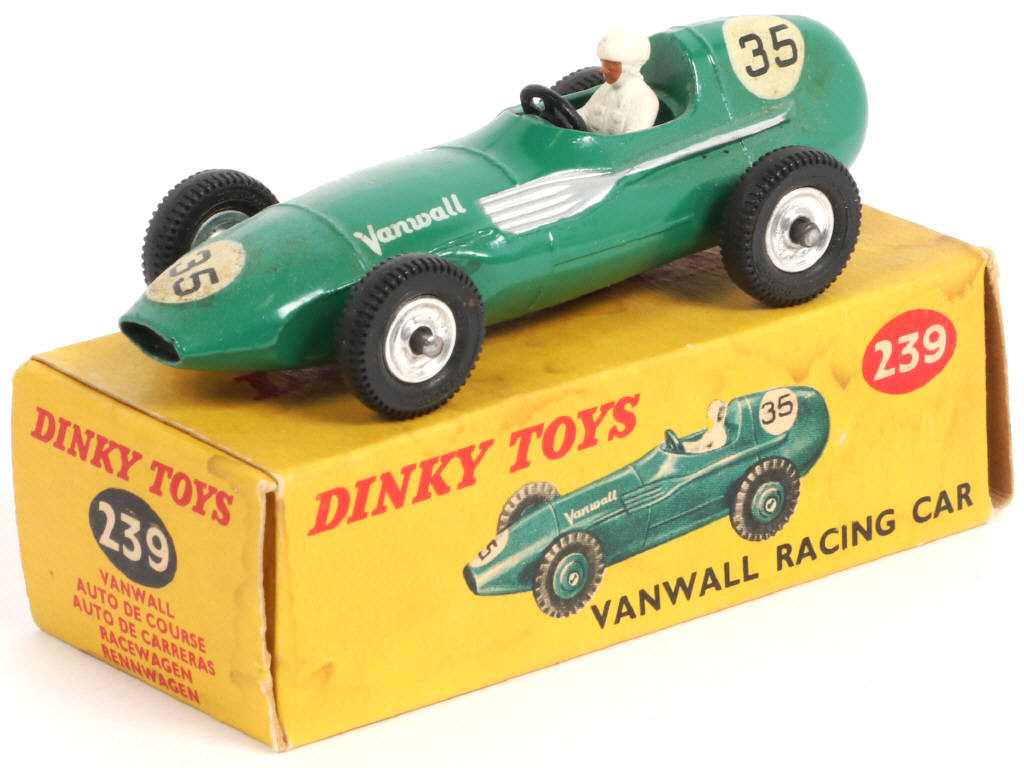 Lot 148 - DINKY TOYS (GB) (1)