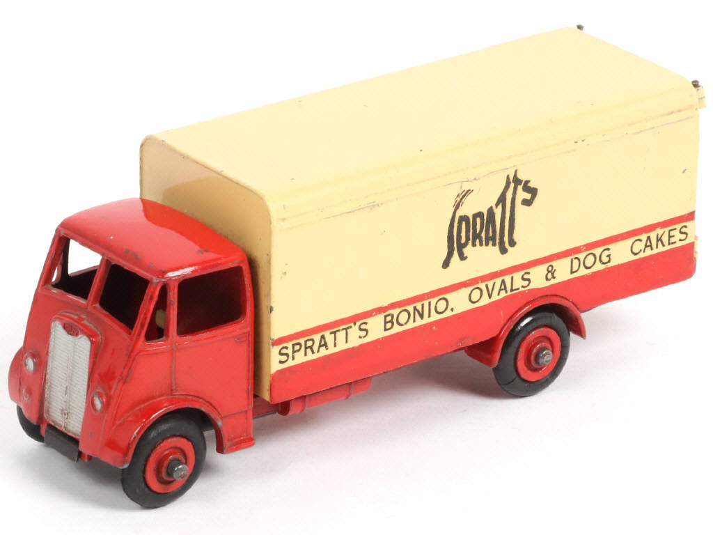 Lot 126 - DINKY TOYS (GB) (1)