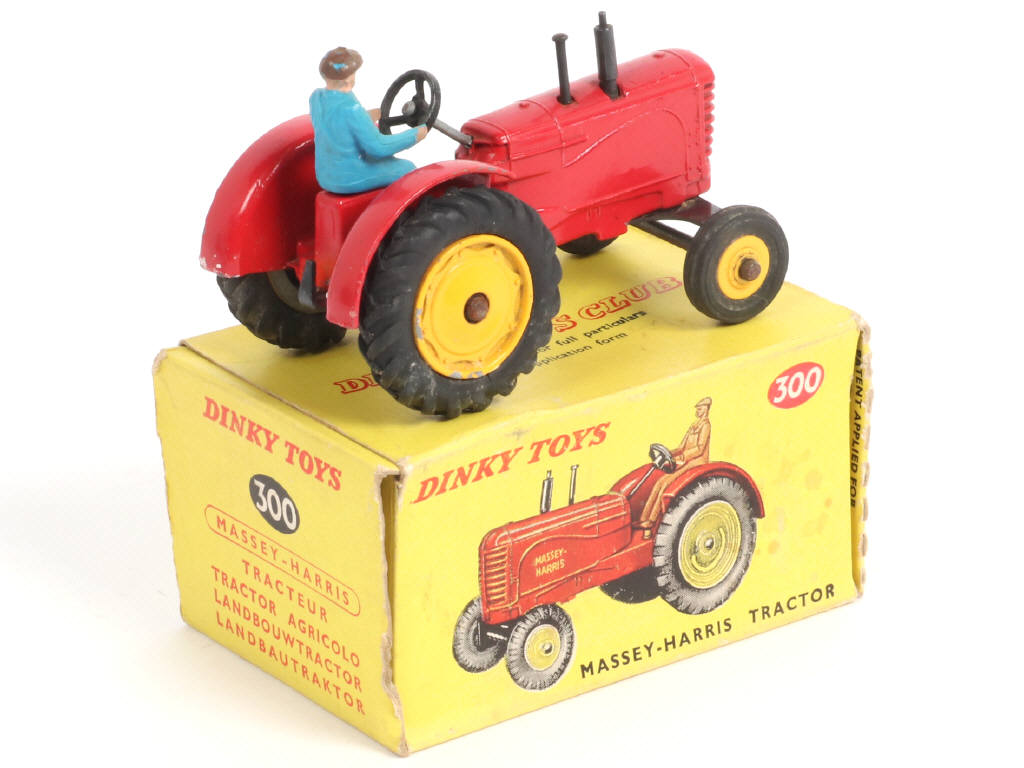 Lot 257 - DINKY TOYS (GB) (1)