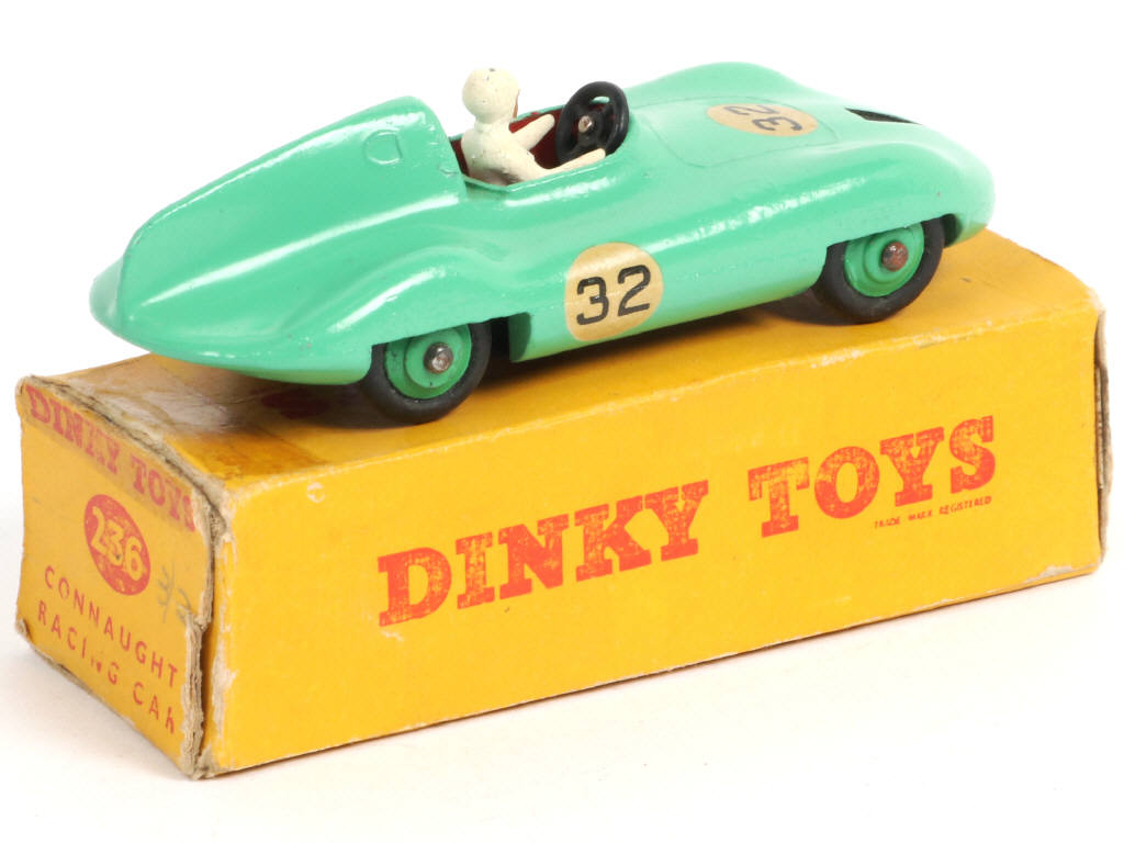 Lot 144 - DINKY TOYS (GB) (1)
