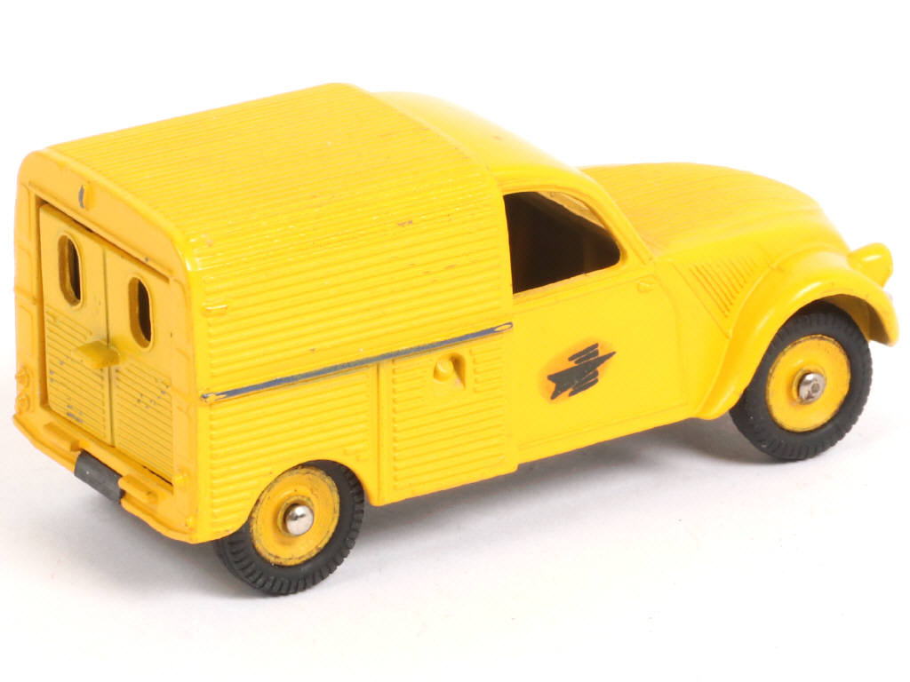 Lot 319 - DINKY TOYS (FRANCE) (1)