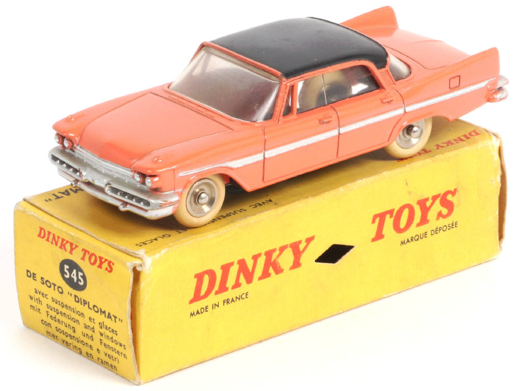 Lot 389 - DINKY TOYS (FRANCE) (1)