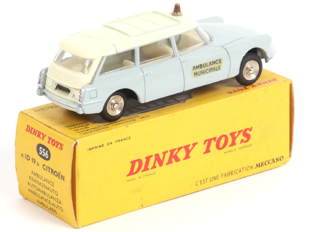 Lot 411 - DINKY TOYS (FRANCE) (1)