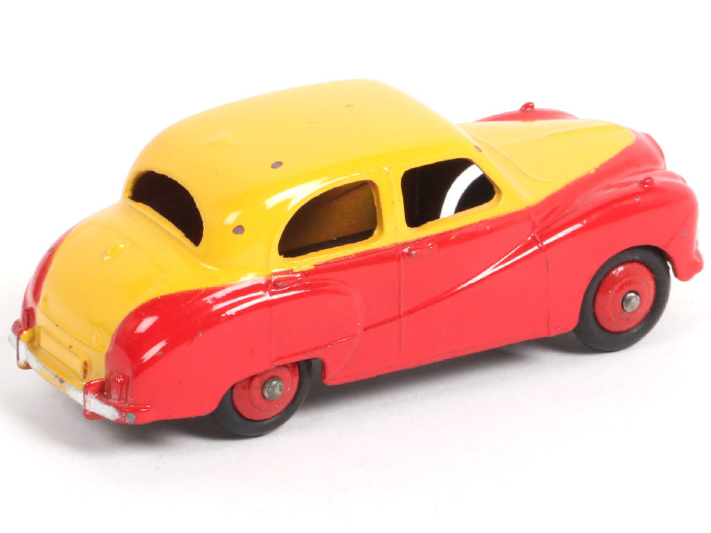 Lot 117 - DINKY TOYS (GB) (1)