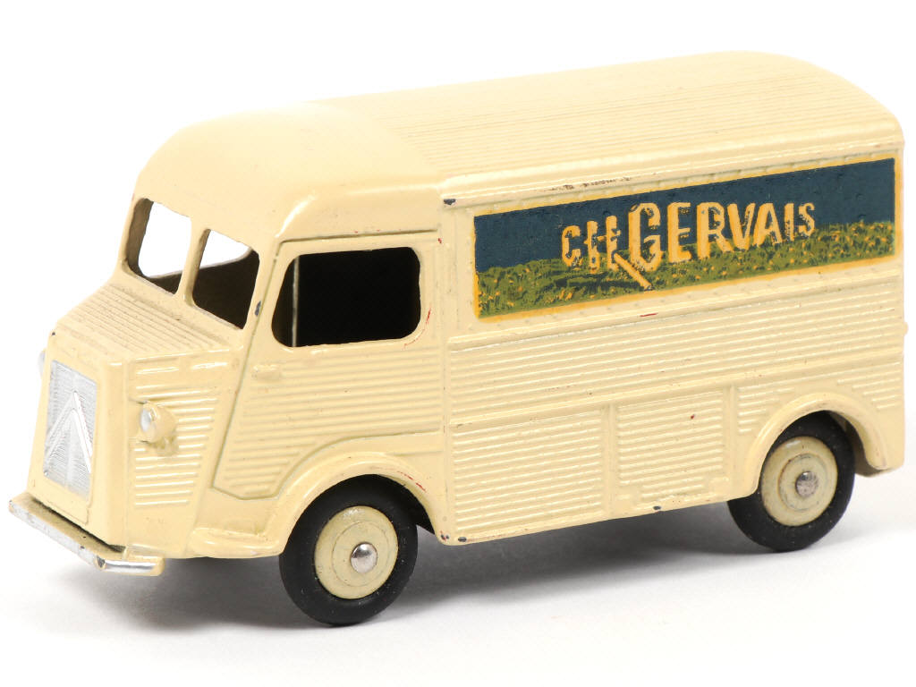 Lot 330 - DINKY TOYS (FRANCE) (1)