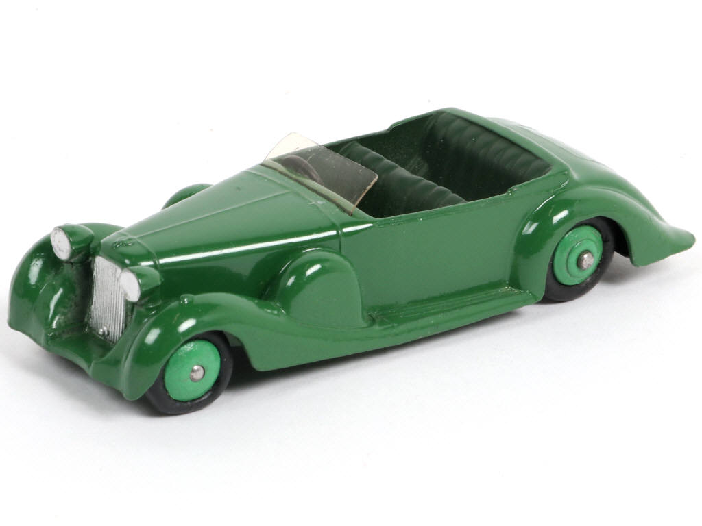 Lot 103 - DINKY TOYS (GB) (1)