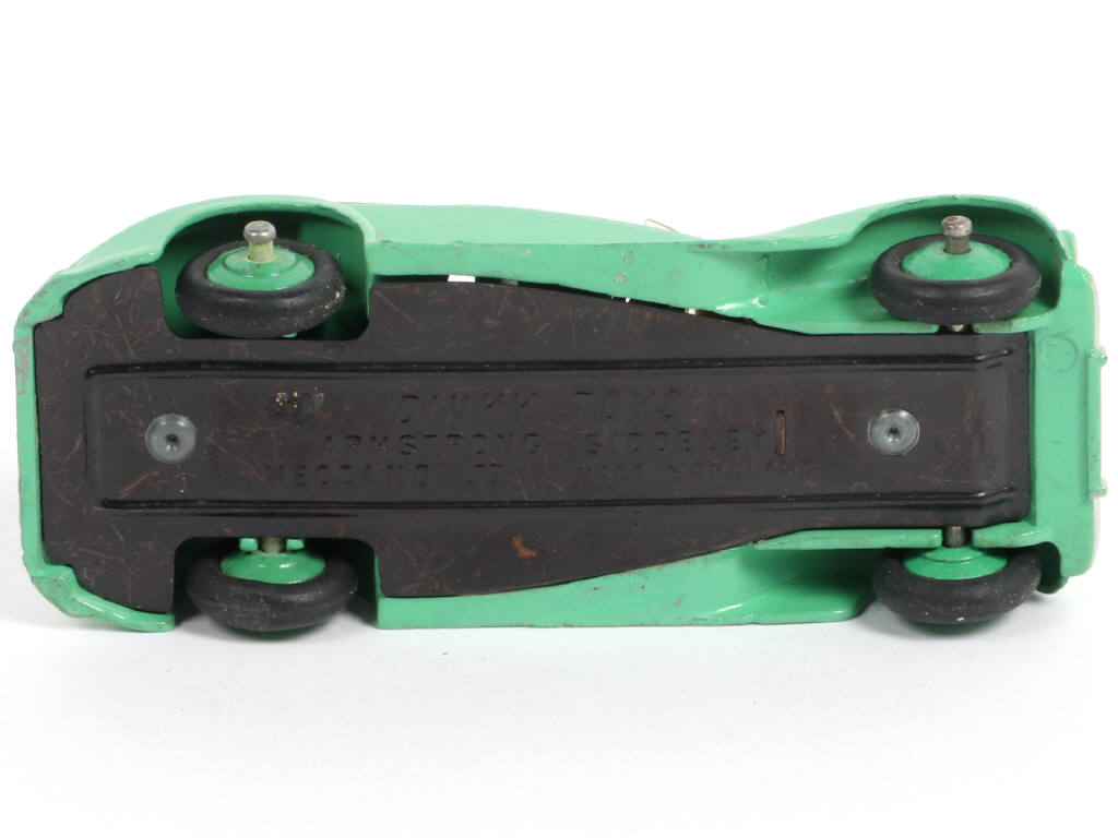 Lot 105 - DINKY TOYS (GB) (1)