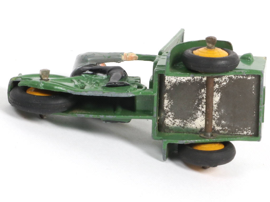 Lot 287 - DINKY TOYS (FRANCE) (1)