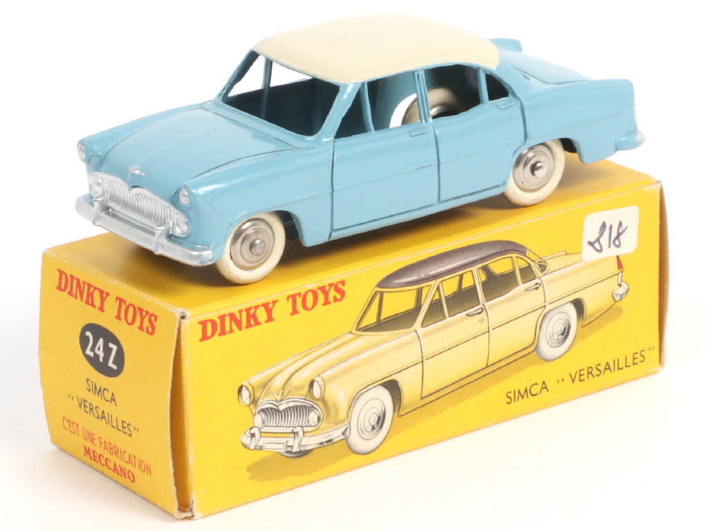 Lot 373 - DINKY TOYS (FRANCE) (1)