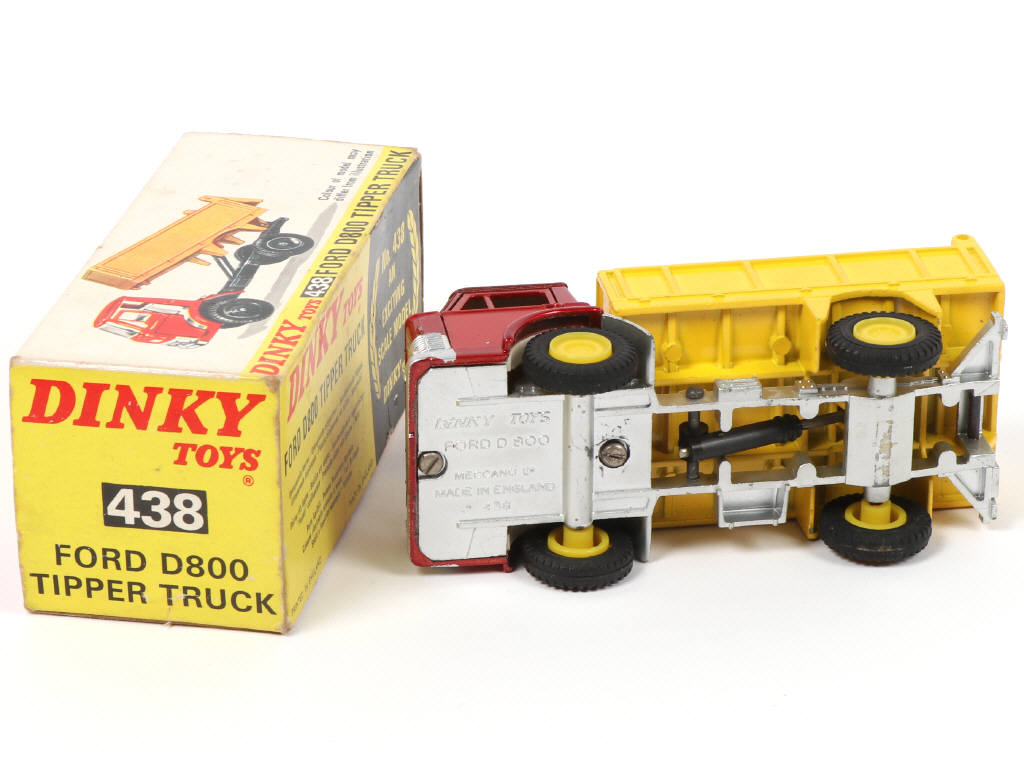 Lot 255 - DINKY TOYS (GB) (1)