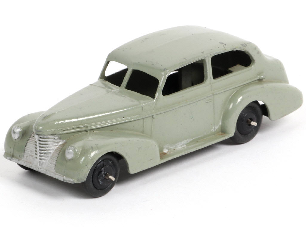 Lot 107 - DINKY TOYS (GB) (1)