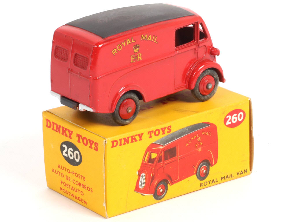 Lot 239 - DINKY TOYS (GB) (1)