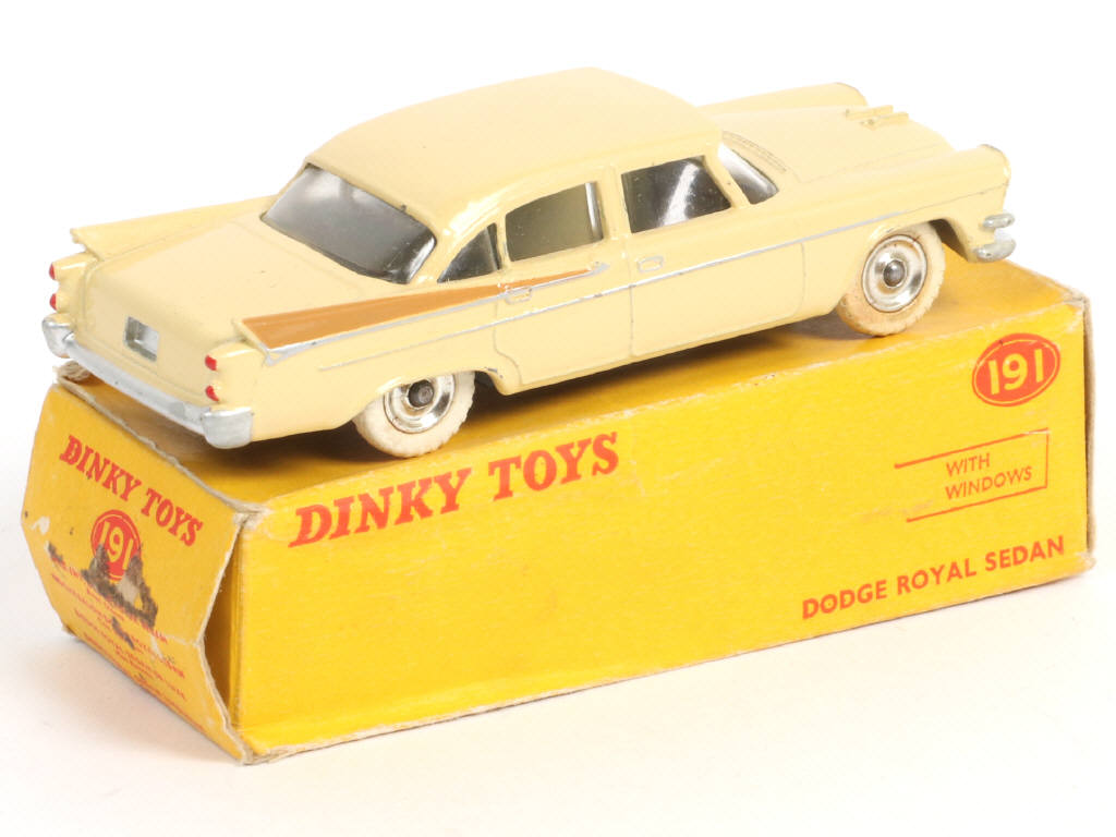 Lot 216 - DINKY TOYS (GB) (1)