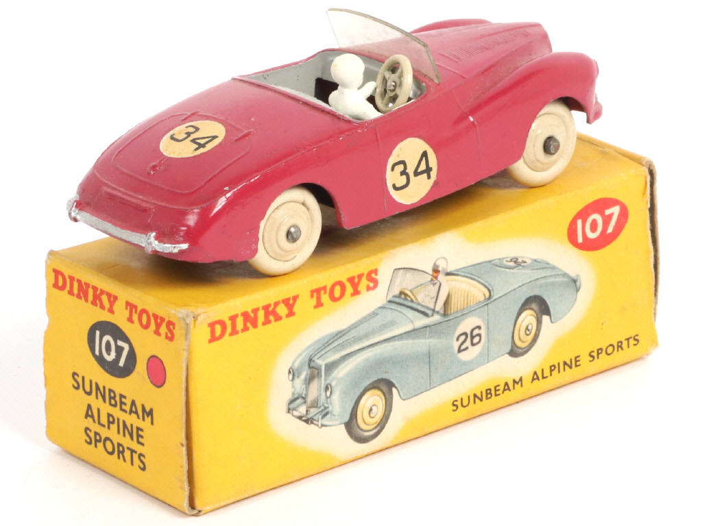 Lot 153 - DINKY TOYS (GB) (1)