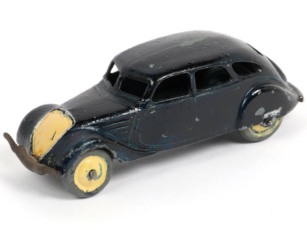 Lot 290 - DINKY TOYS (FRANCE) (1)