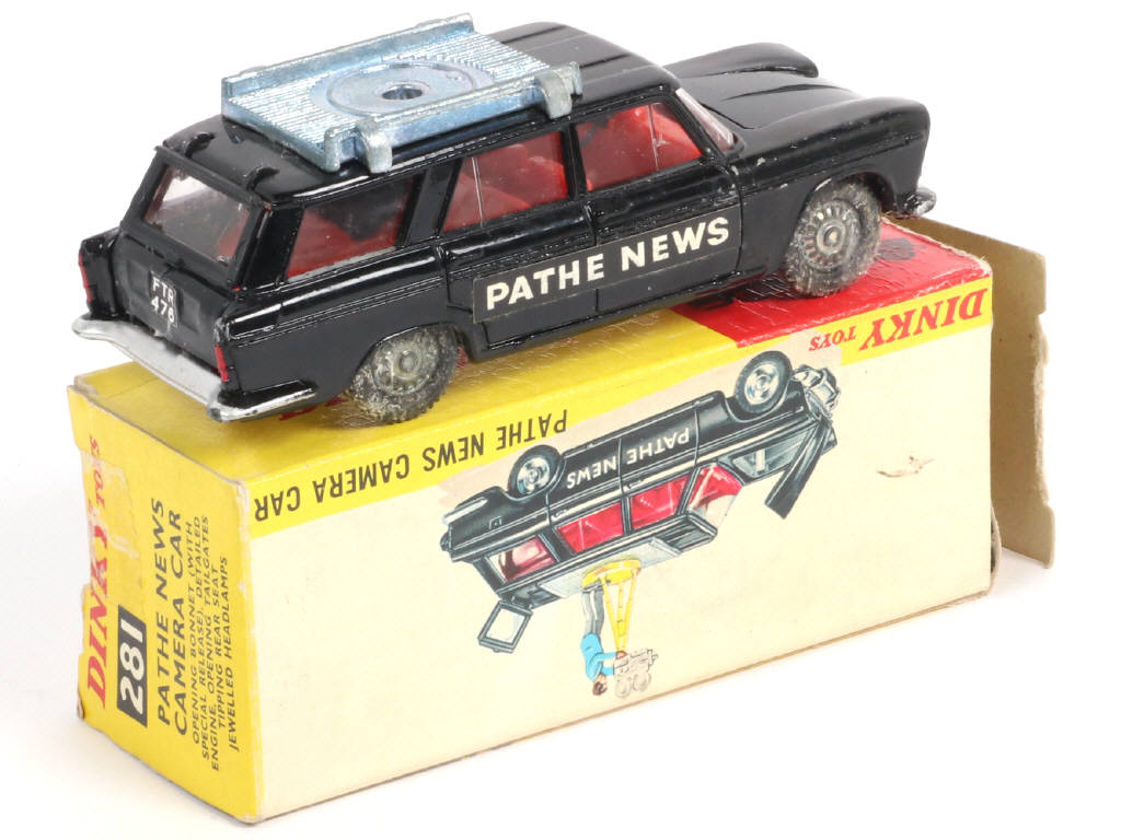 Lot 227 - DINKY TOYS (GB) (1)