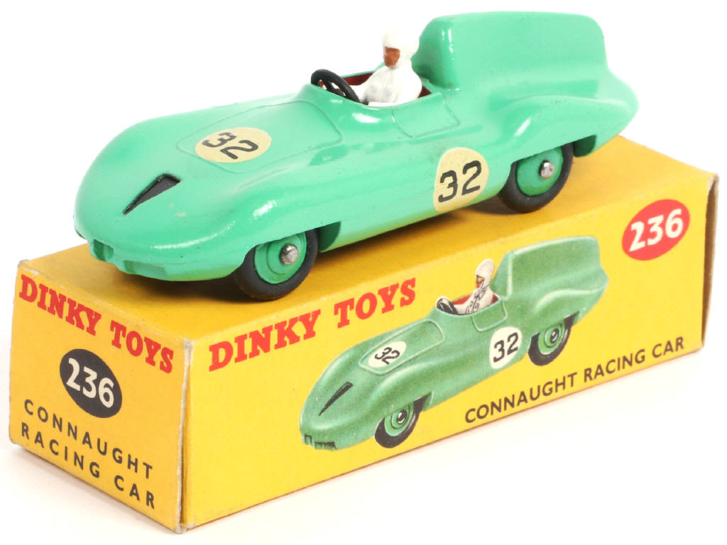 Lot 143 - DINKY TOYS (GB) (1)