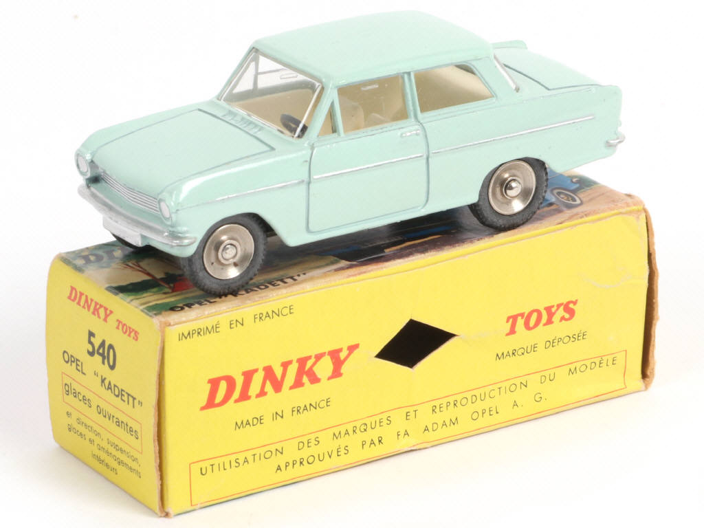 Lot 329 - DINKY TOYS (FRANCE) (1)