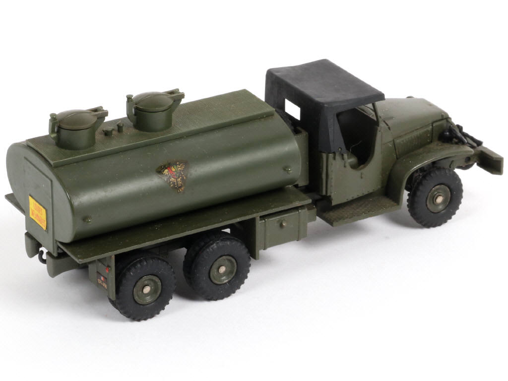 Lot 366 - DINKY TOYS (FRANCE) (1)