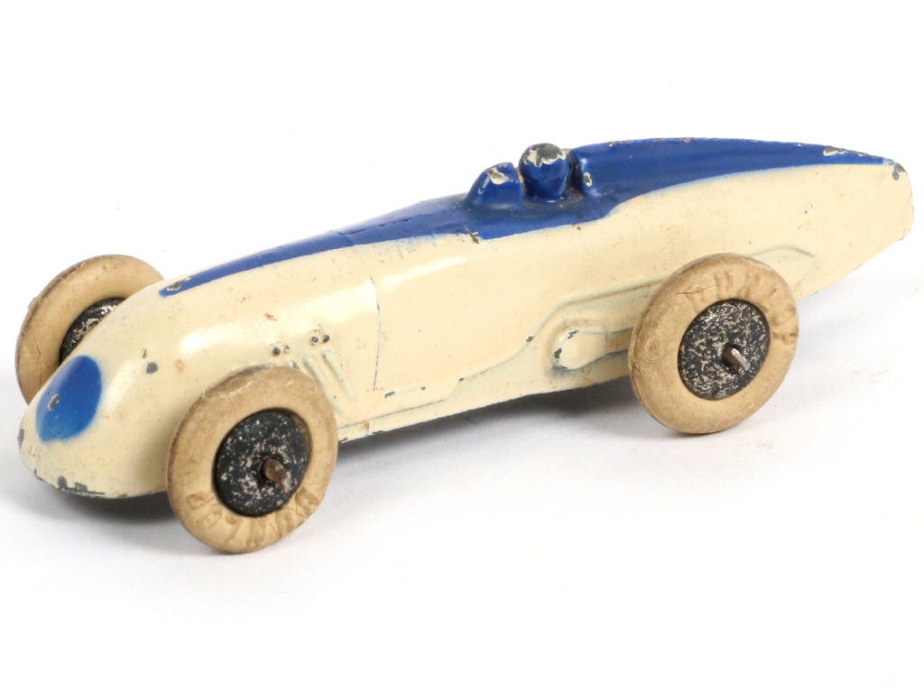 Lot 225 - DINKY TOYS (FRANCE) (1)
