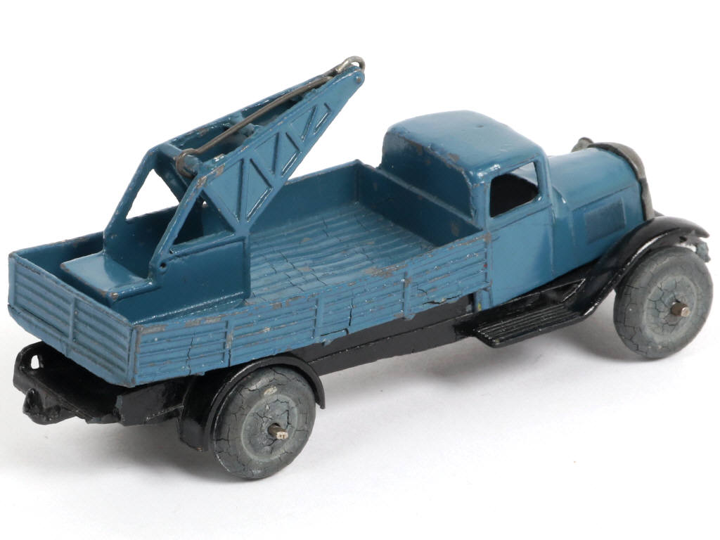 Lot 351 - DINKY TOYS (FRANCE) (1)