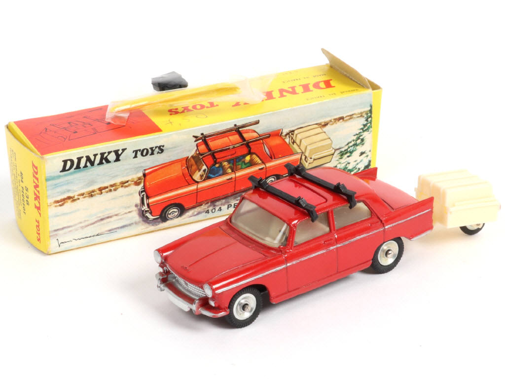 Lot 312 - DINKY TOYS (FRANCE) (1)