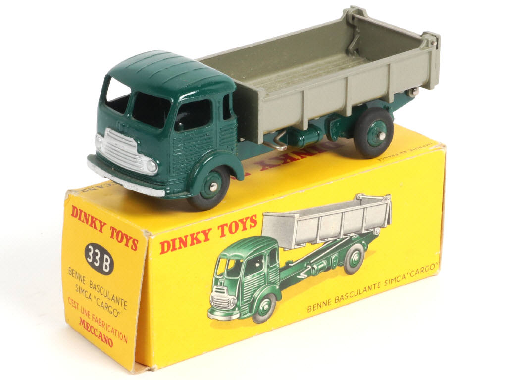 Lot 389 - DINKY TOYS (FRANCE) (1)