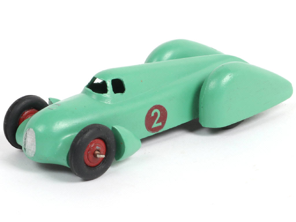 Lot 227 - DINKY TOYS (FRANCE) (1)