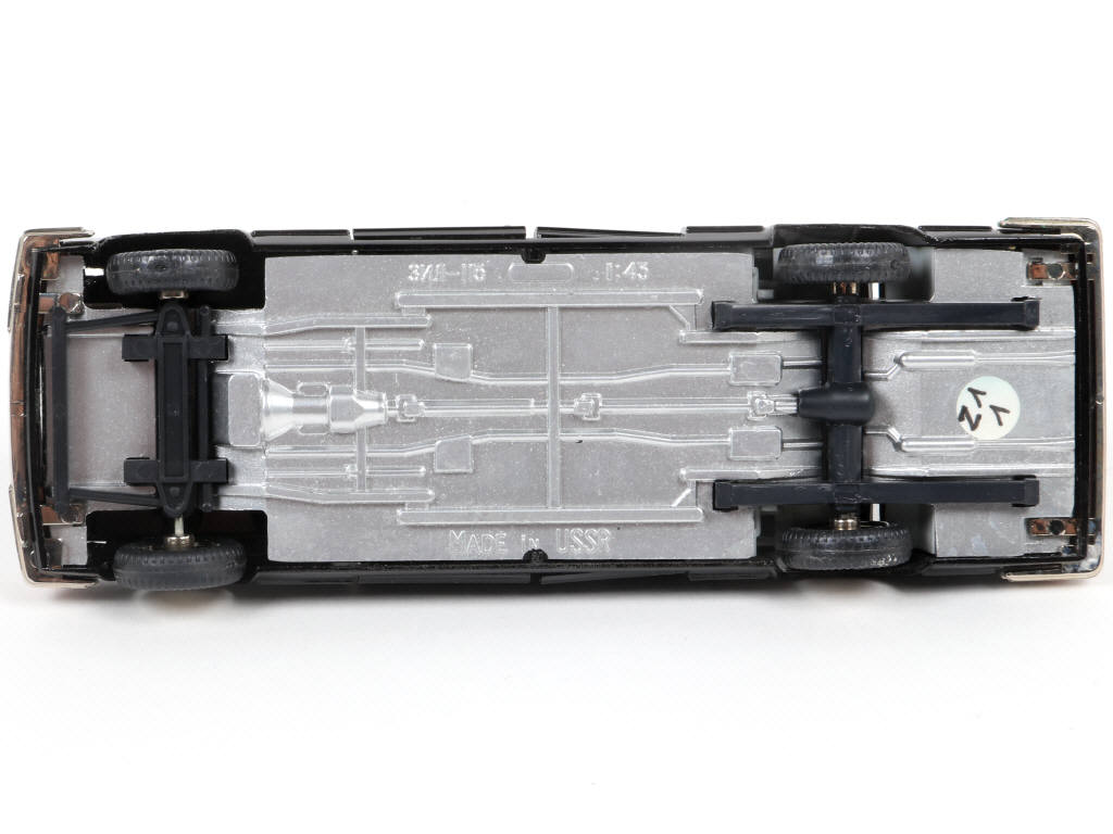 Lot 104 - NOVOEXPORT (URSS) (1)