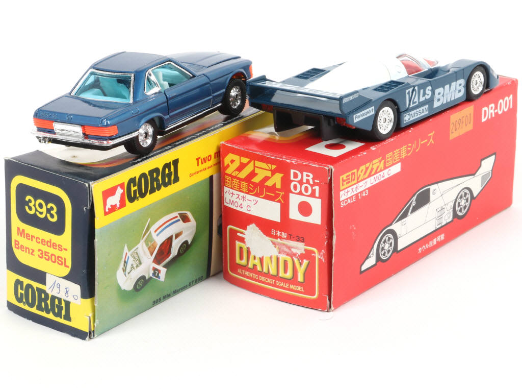 Lot 213 - CORGI TOYS (GB) (2)